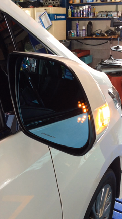 トヨタ20系ヴェルファイアのウイングミラーとLEDリフレクターの記事動画