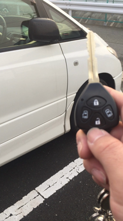 車のインロック なぜ閉まるの？の記事動画