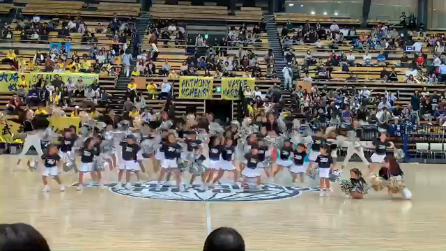 キッズチア　ハーフタイム出演の記事動画