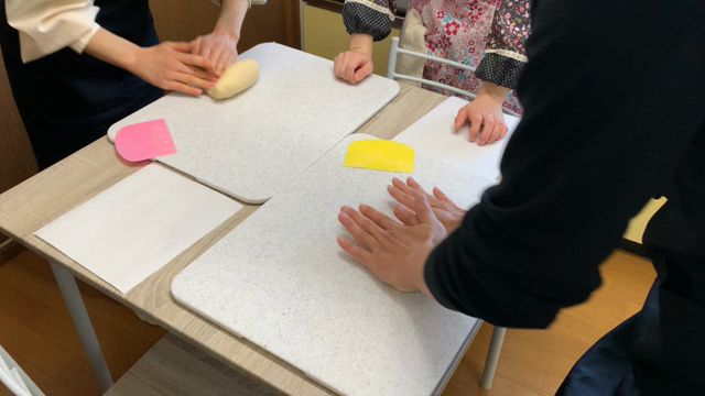 あなたもパン屋さんのパンが2時間で焼けるようになる手ごねパン教室の記事動画