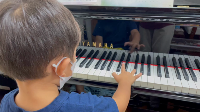 レッスンを楽しむ年少さん♪【子どもレッスン】の記事動画