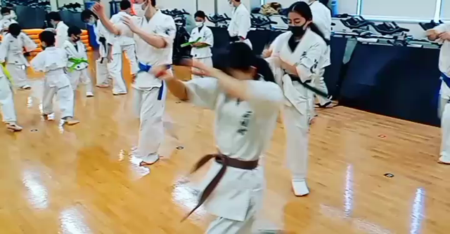 指導も優しくねの記事動画