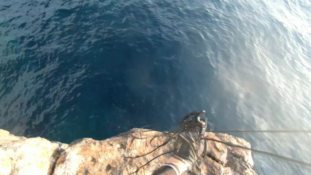 沖の島150／2019-40の記事動画