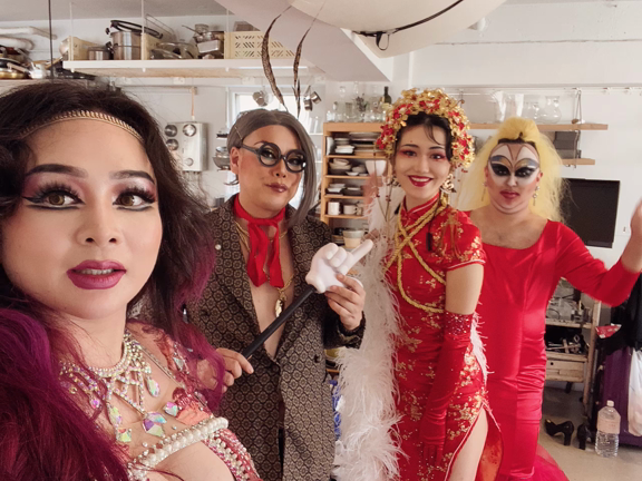 Le Petit Cabaret De Cirque la moitieショーでした！の記事動画