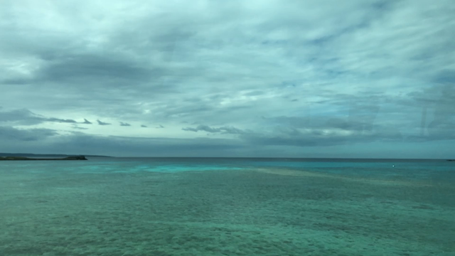 海の色が少しずつ変わっていますの記事動画