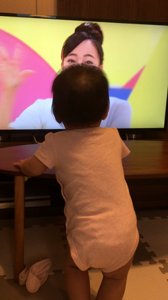 10m26d☆ついに人見知り…なの？！の記事動画