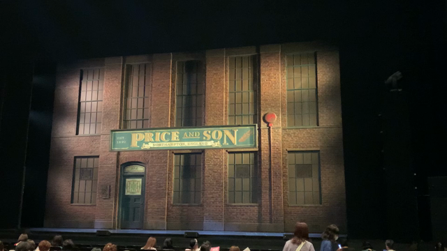 大興奮のミュージカル鑑賞！の記事動画