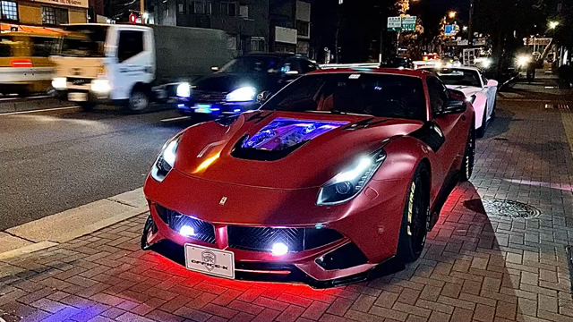 フェラーリF12が2台と雑誌取材！！の記事動画