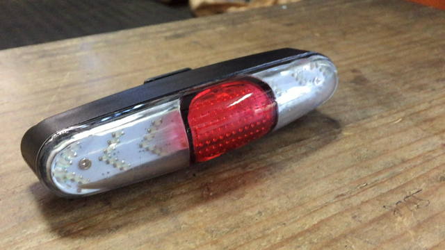 【特価】夜間走行をもっと安全に！「パルミー・オートリアライト with ワイヤレスウィンカー」の記事動画