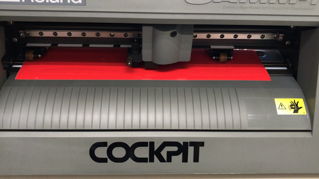 20年近く頑張ってるカッティングマシーン！の記事動画