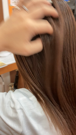 ホームカラーのお客様が和漢彩染で染めた結果の記事動画