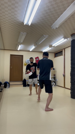 初キック！？の記事動画