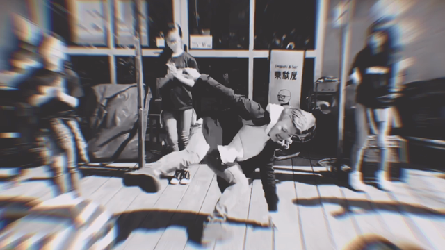 大阪府 萱野小学校 〜小学生とダンスコラボ〜の記事動画