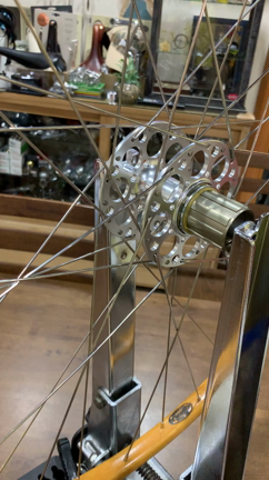 ○ 木製リム ギザロ × ラージフランジハブ組み ○ | □ レストアの森