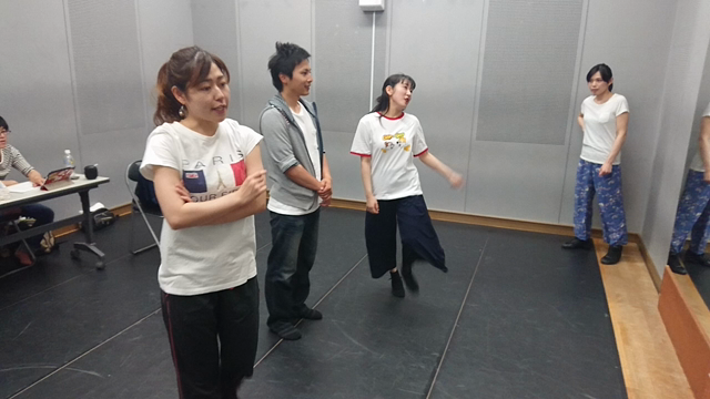 たっしーが稽古場に。の記事動画