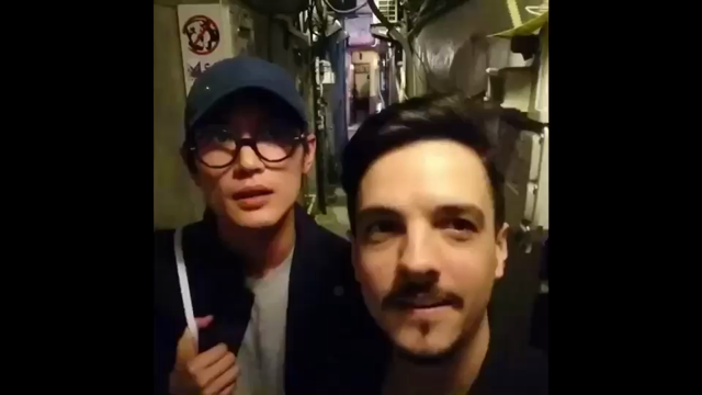 みんなで讃えているよ。の記事動画