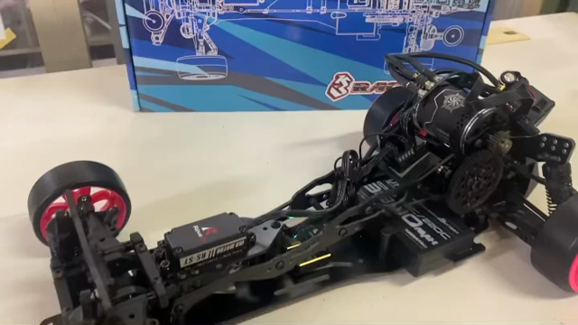 新発売　3レーシング D5MRの記事動画