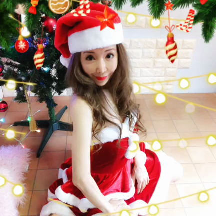 サンタコスプレでお家クリスマス(✿ꈍ。 ꈍ✿)の記事動画