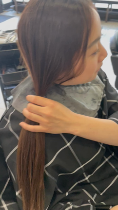 ドイツの日系美容院でバッサリカット✂︎の記事動画
