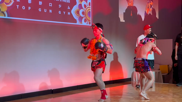 ムエタイショー　ワイクルーの記事動画