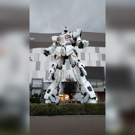 久しぶりになぜかガンダムの記事動画