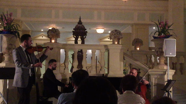 結婚記念日はハウステンボスで♪の記事動画