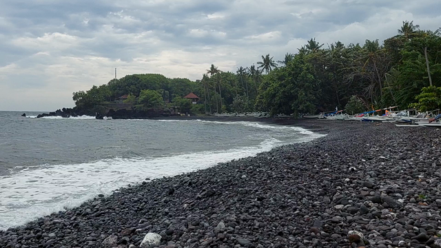 元旦は、高波のトランベンで@バリ島の記事動画