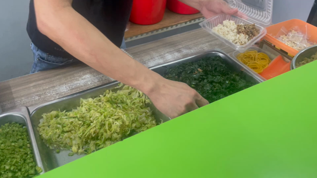 ハッカライスが美味しいVolcano Restaurantの記事動画