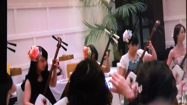 結婚式でじょんから節の記事動画