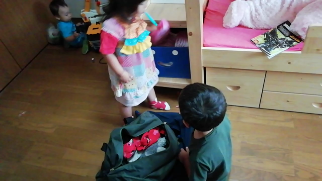 【勇気づけの子育て】子ども達が協力し合えるように、一歩引いてみるの記事動画