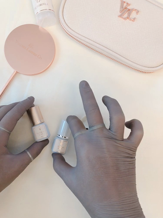 VLCのマツエクグルーのご紹介！の記事動画