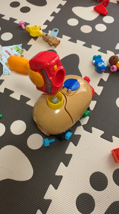 【爆笑】娘が自粛中に生み出した新たな遊びの記事動画