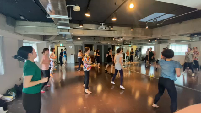 活動報告-車で横浜駅周辺を移動するものじゃない～横浜にて出張レッスンの記事動画