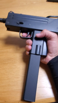 MAC10をイジイジの記事動画