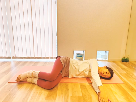 猫背の方にオススメ！の記事動画