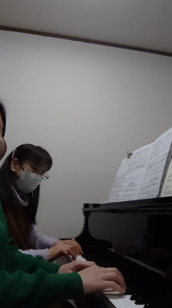 大人のピアノレッスンのご案内の記事動画