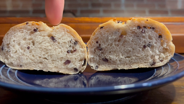 パンもご飯も１度に食べれる！？黒米入りご飯パン！の記事動画