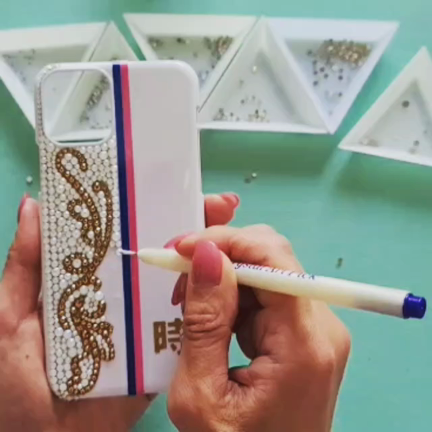 ＜動画＞こうしてスマホケースは出来上がります♡の記事動画