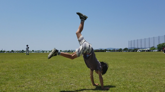 倒立の練習の記事動画