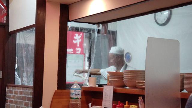 街中華のお店で手打ちラーメン。の記事動画
