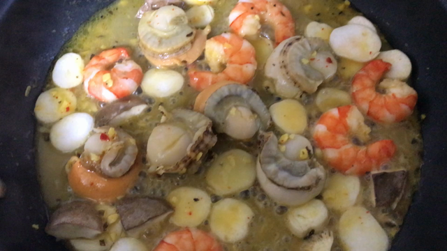 アヒージョの記事動画