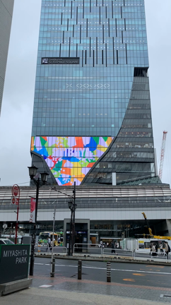 「BOURGEOIS」8th 発売・渋谷スクランブルスクエアの記事動画