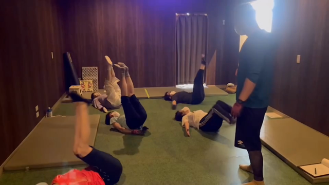 介護予防運動スタジオの様子の記事動画