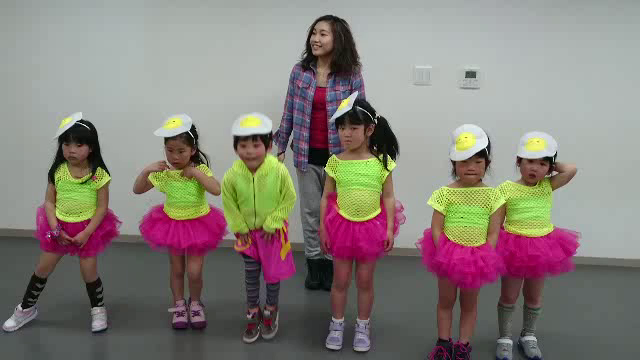 ぐでたまダンスとアフロとリハ♡の記事動画