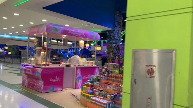 サウジアラビア巨大ショッピングモールの記事動画