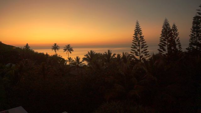 ニューカレドニアロケ①朝焼けの記事動画