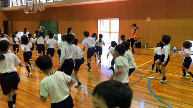 常葉大学教育学部附属橘小学校　 ASクラブの子供達にZUMBA指導の記事動画