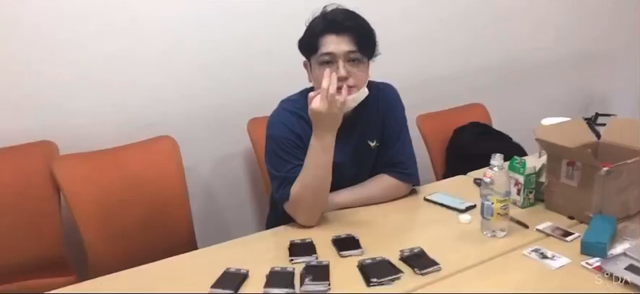 グッズの発送するまでの様子の記事動画