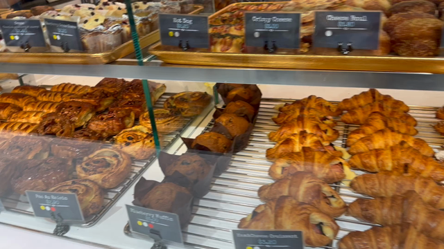 ついにオープンした人気のパン屋の記事動画