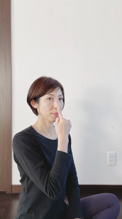 違和感が消えスムーズに動く首の使い方の記事動画